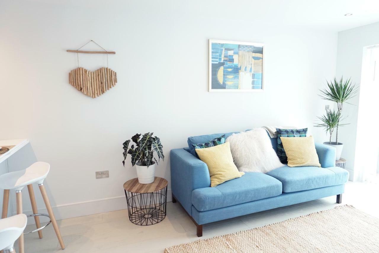 Saltwater Suites At Fistral Ньюки Экстерьер фото