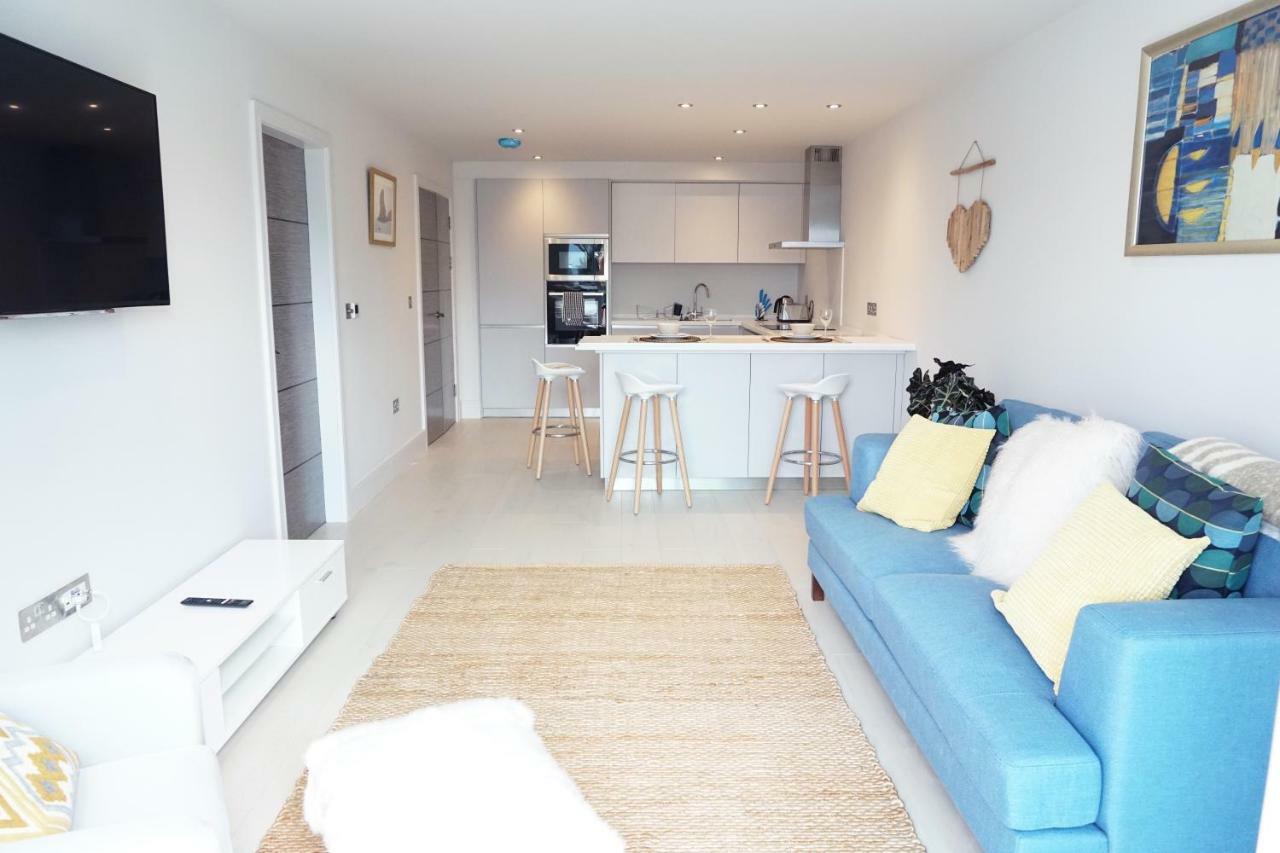 Saltwater Suites At Fistral Ньюки Экстерьер фото
