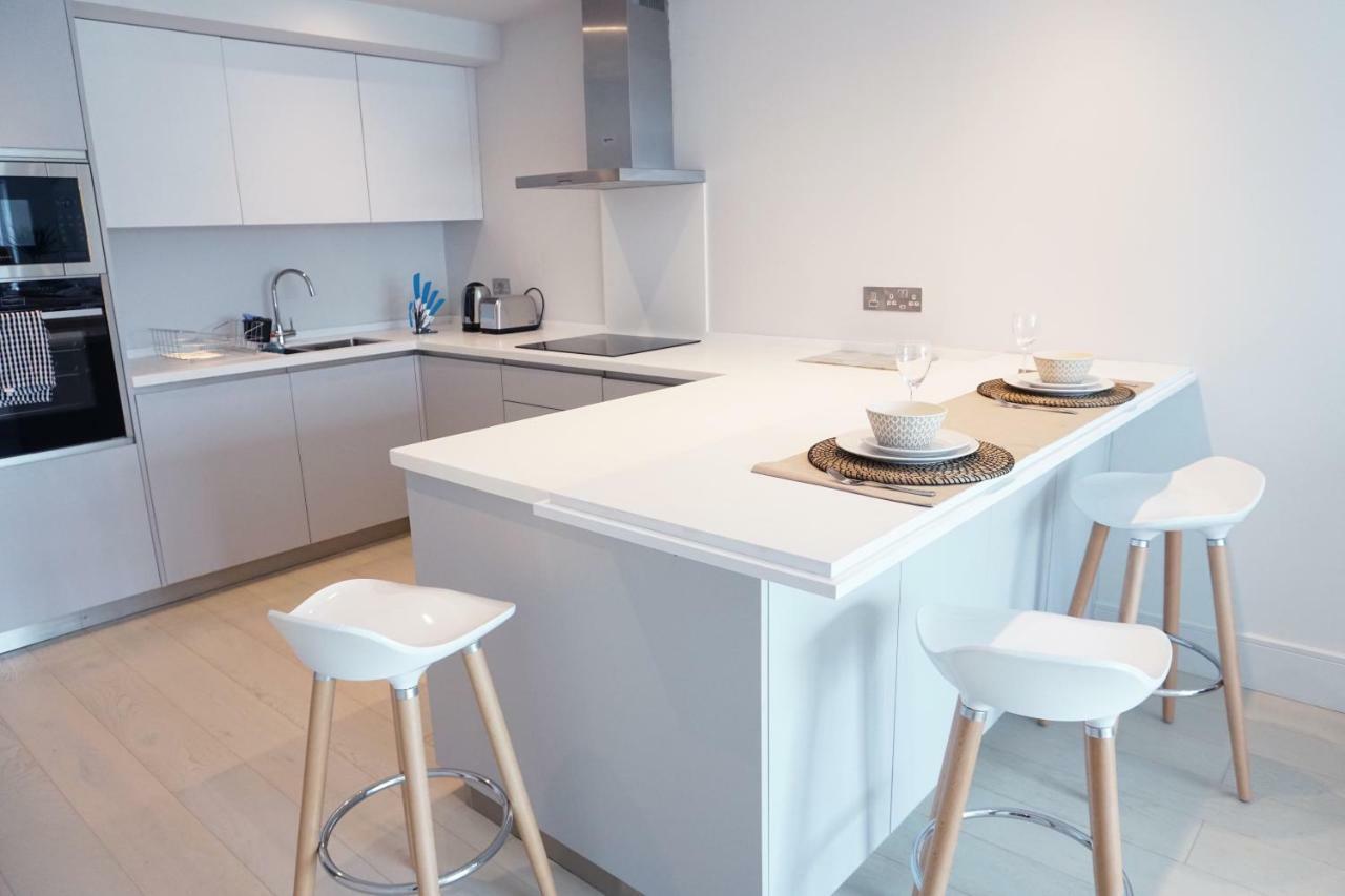 Saltwater Suites At Fistral Ньюки Экстерьер фото