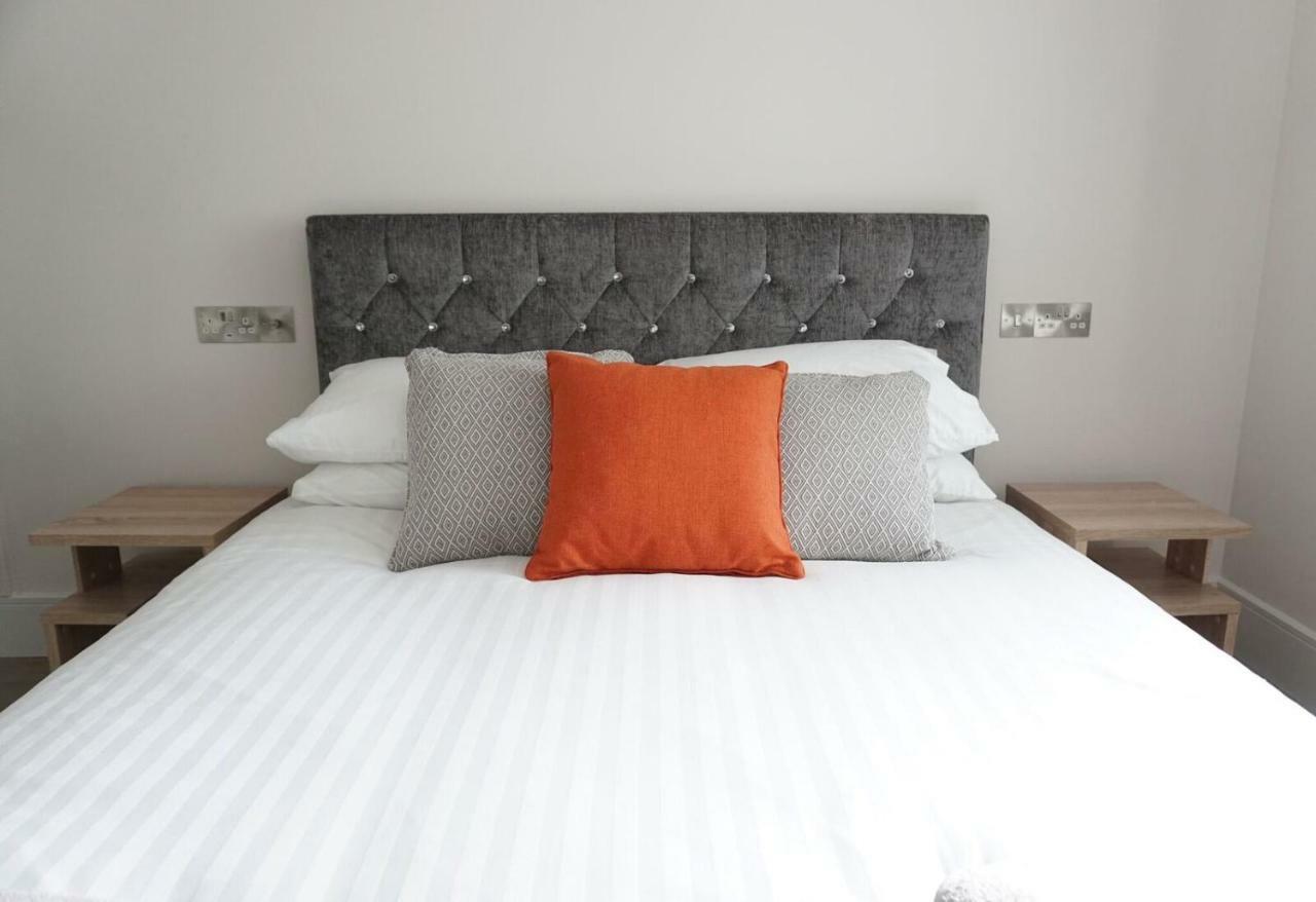 Saltwater Suites At Fistral Ньюки Экстерьер фото