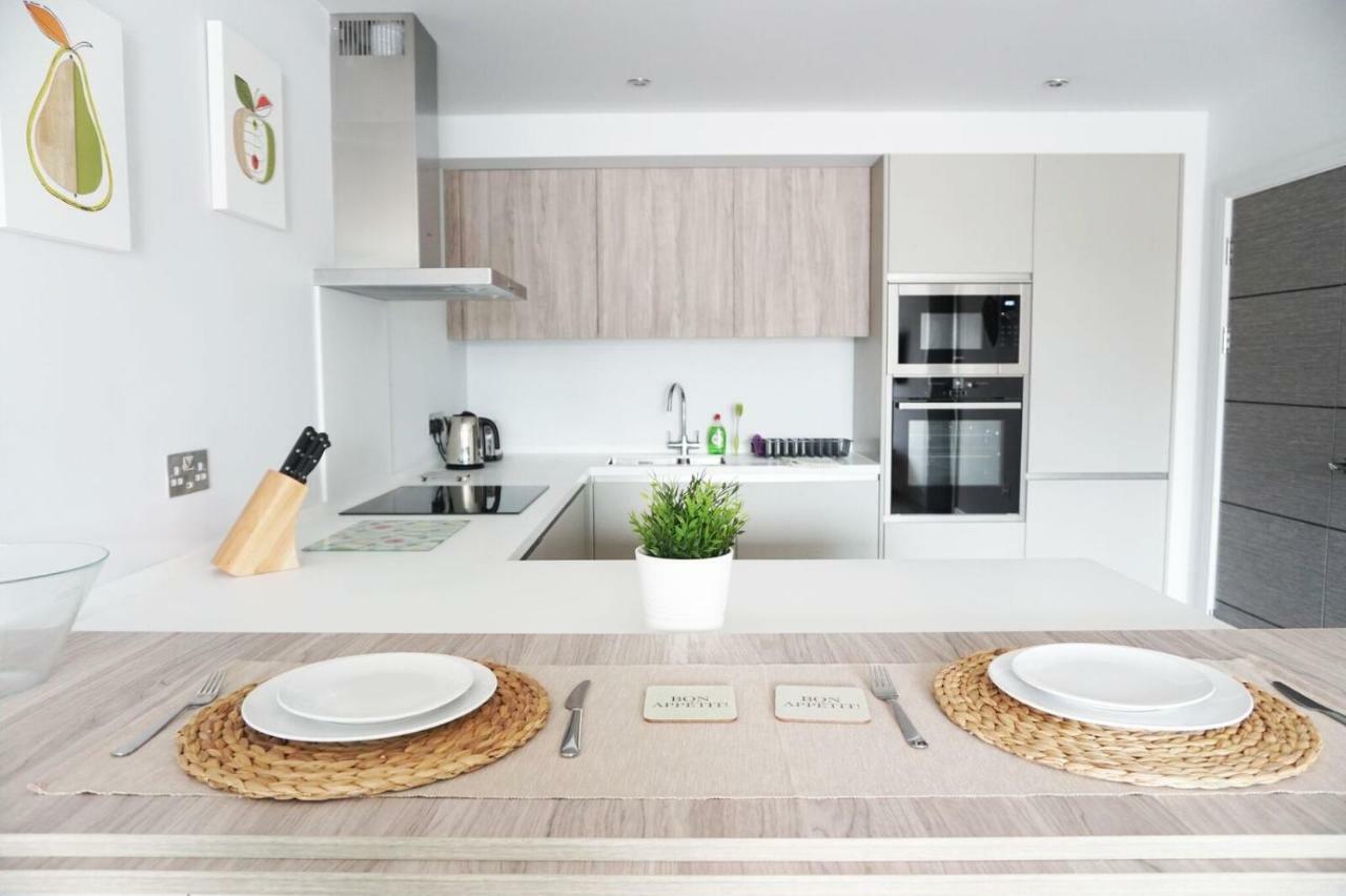 Saltwater Suites At Fistral Ньюки Экстерьер фото